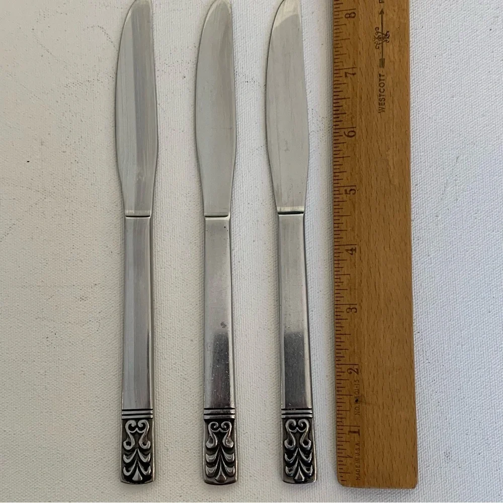 3 Carlyle Cameo Hong Kong Dinner Knives Knife Set Vintage Stainless Steel 8 3/8